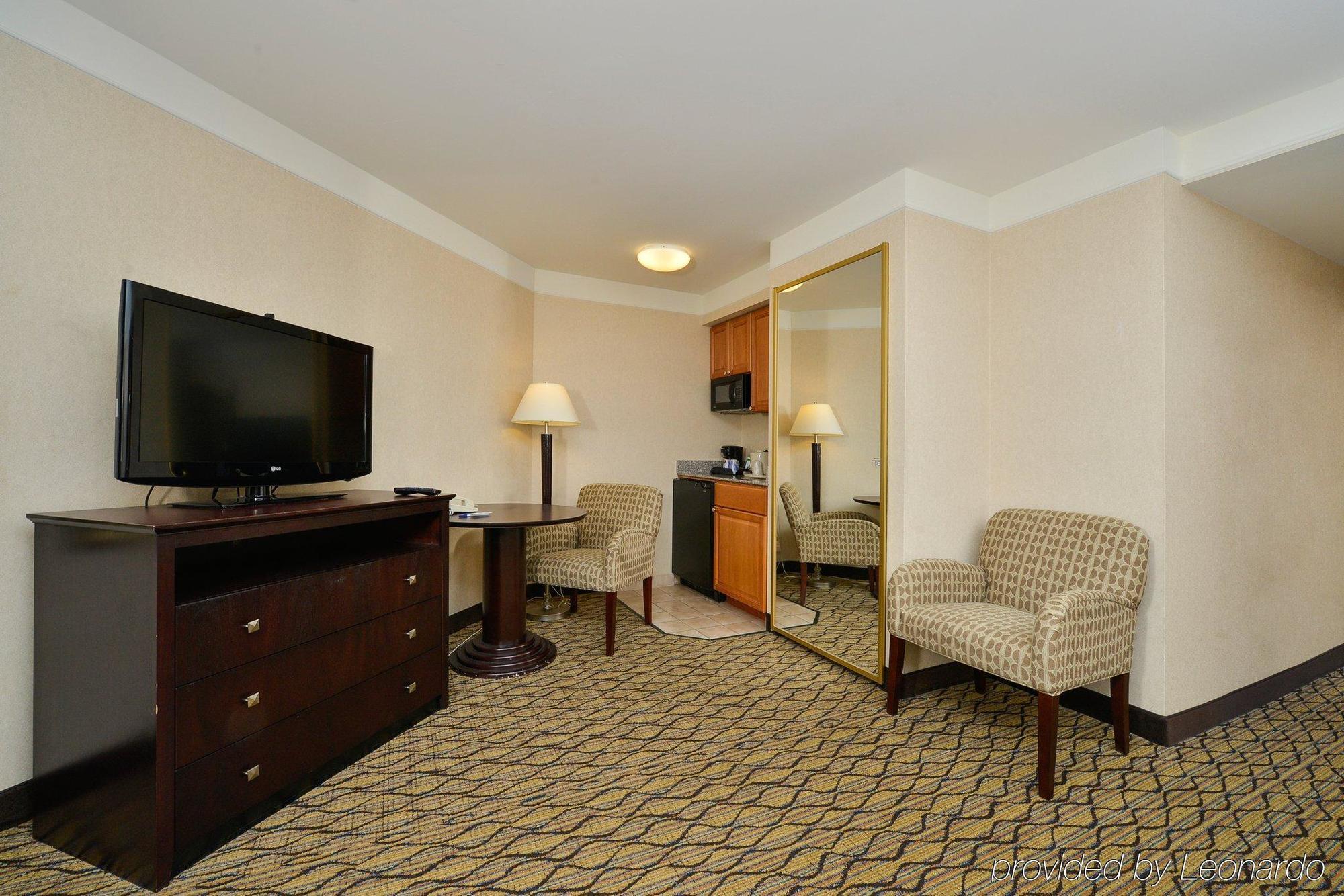 Holiday Inn Express Great Barrington By Ihg Exterior foto